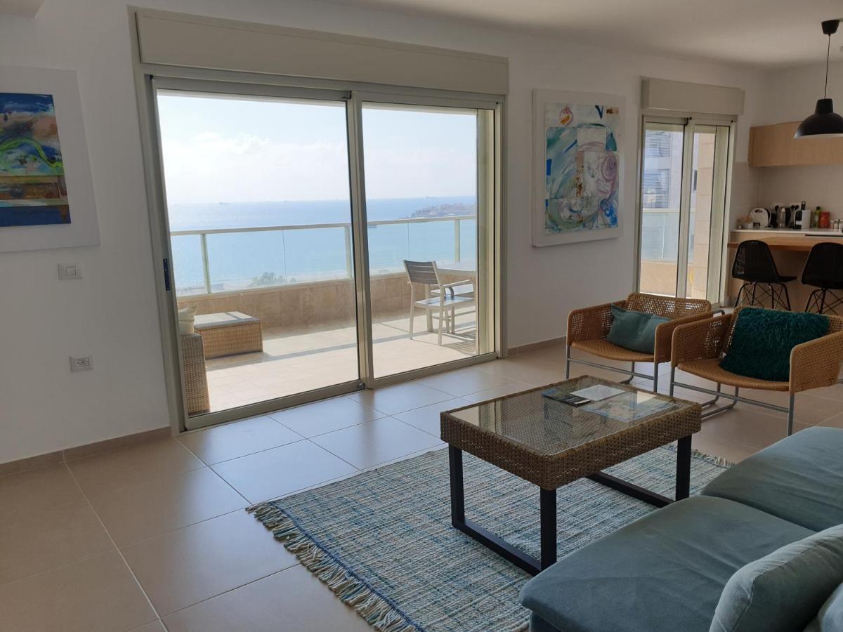 Beachfront Gallery Acre Exterior foto